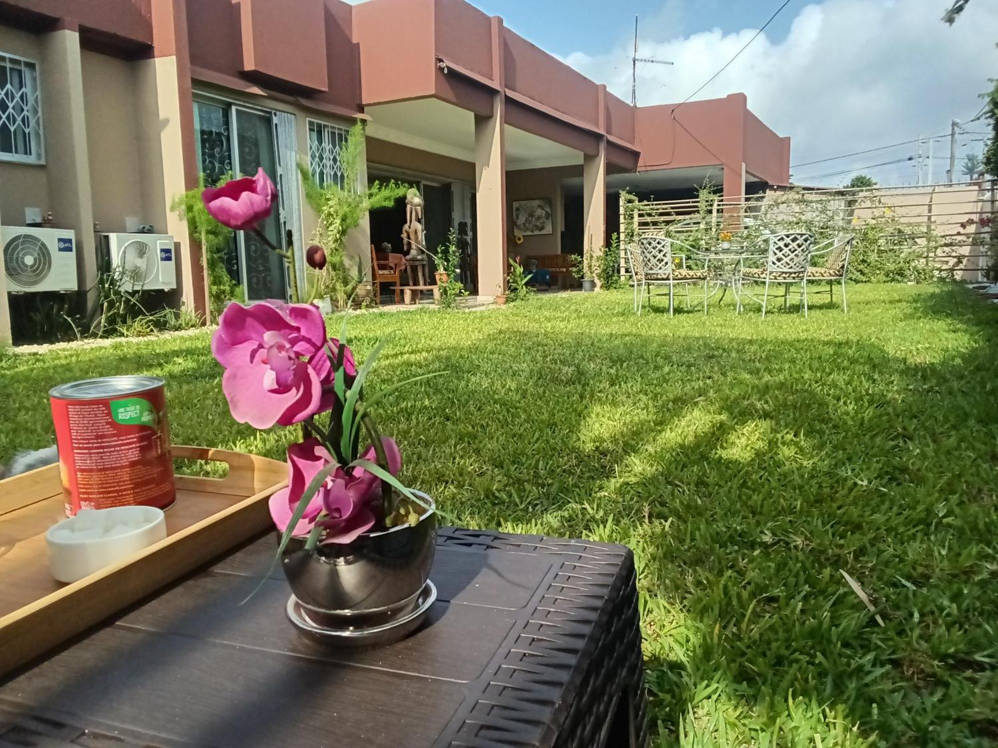 Maison Katia Abidjan Kültér fotó